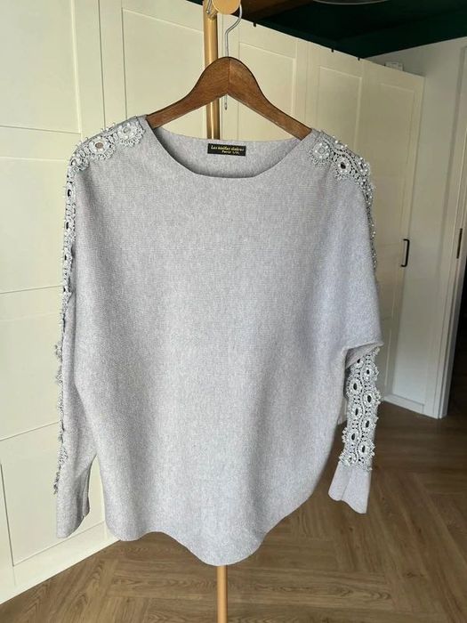 Szary sweter z wełny merino i kaszmiru marki Les Etoiles Claires