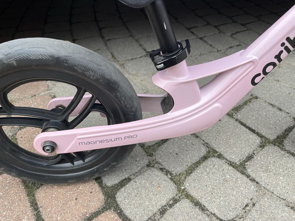Cariboo magnesium rowerek biegowy
