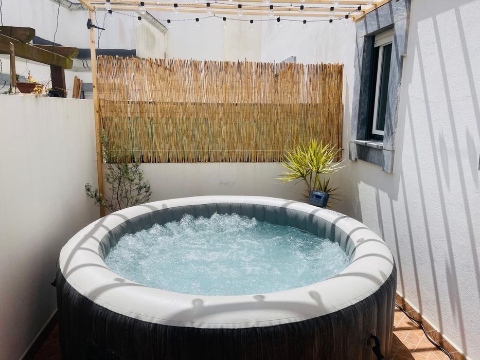 Jacuzzi INTEX - Hidromassagem - Como Nova