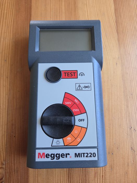 Megger MIT220 miernik rezystancji izolacji