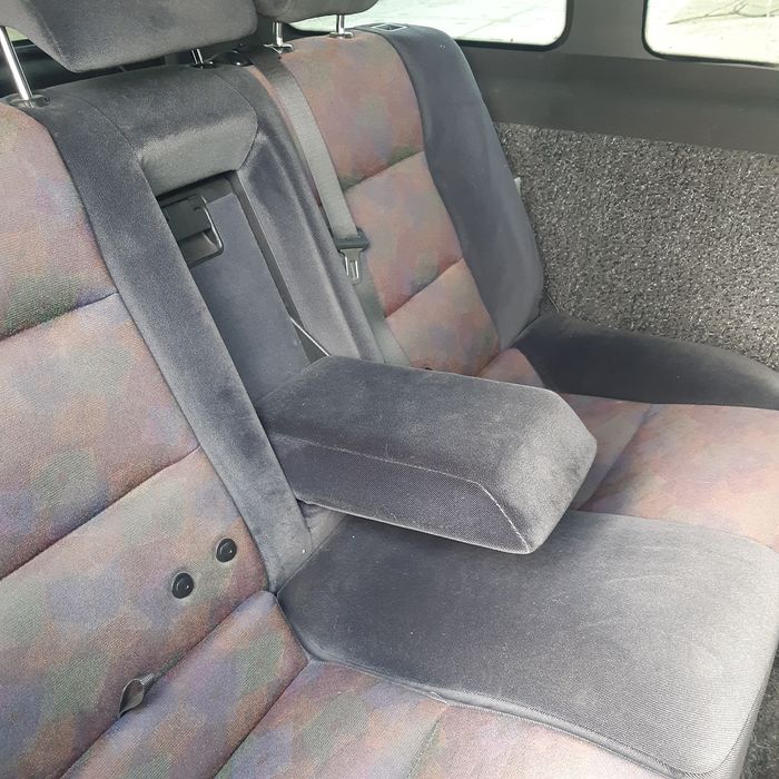 Ссідушки,задній ряд, опель зафіра.