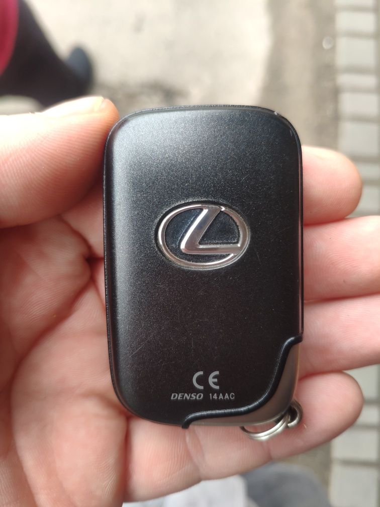 Смарт ключ Lexus