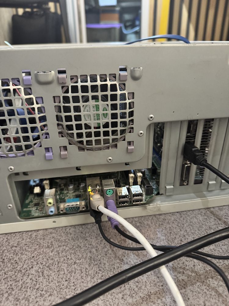 Продам двухпроцесорний DELL T5600 (відео GTX 1050)