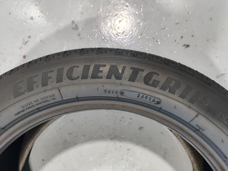 2 pneus semi novos 225-55R19 Good Year - Oferta dos portes