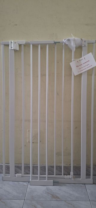 Barra de segurança para portas ou escadas sem perfuração.