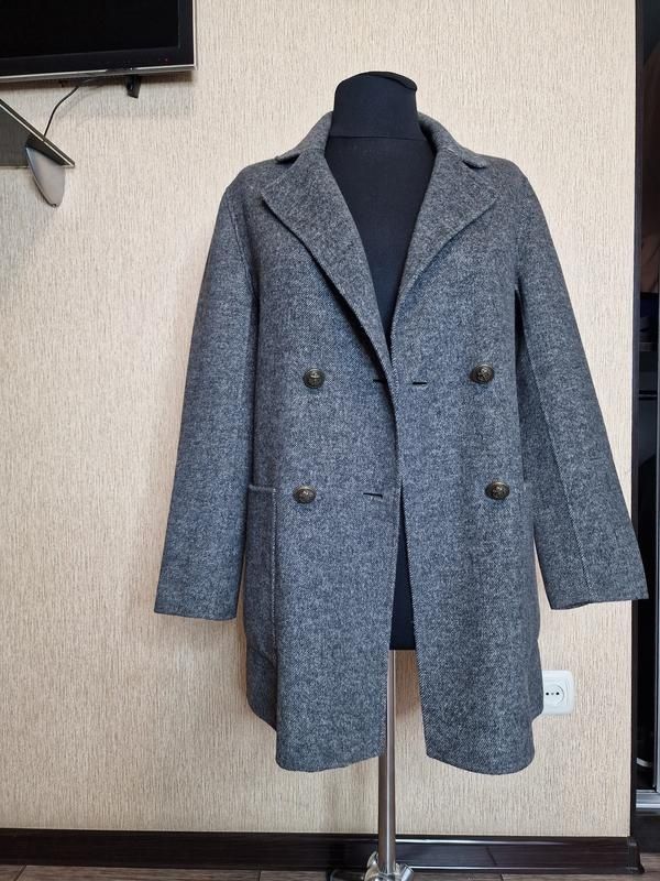 стильне пальто, жакет Zara, оригінал 
Розмір вказано L
підійде і на S-