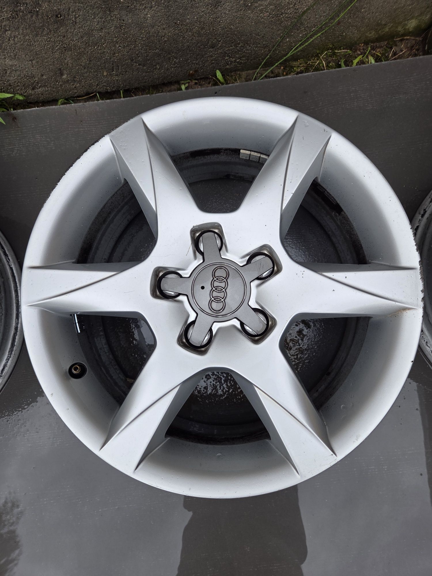 Alufelgi Audi Ronal 16" 5x112 ET35 57.1mm 7J