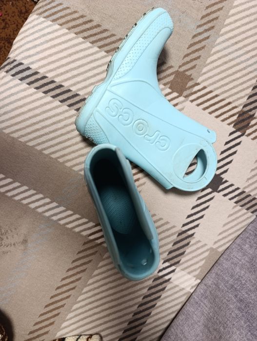 Чорна п'ятниця разпродажПродаються дитячі гумові чоботи *