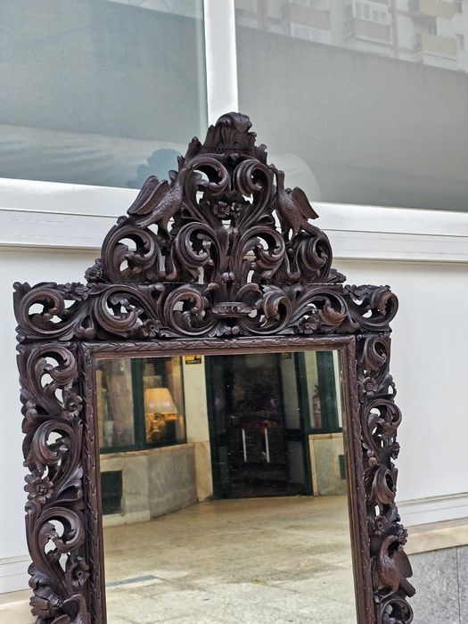 Espelho D João V esplendoroso trabalho em Talha, com mais de 280 anos