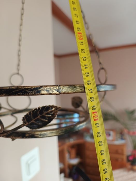 Kwietnik wiszący meyalowy