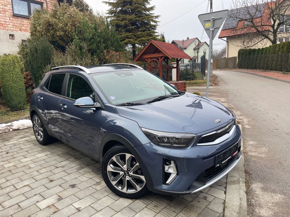 Kia Stonic Navigacja Kamera cofania Skóra Grz fotele Full led