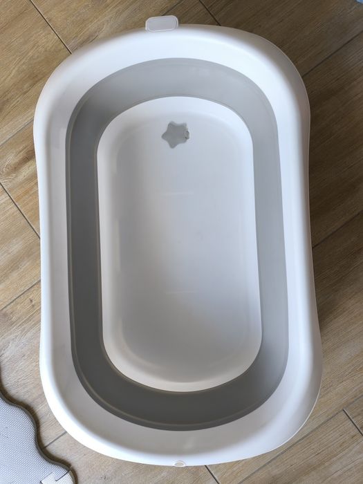 Wanienka składana dla niemowląt i noworodków z hamakiem i termometrem