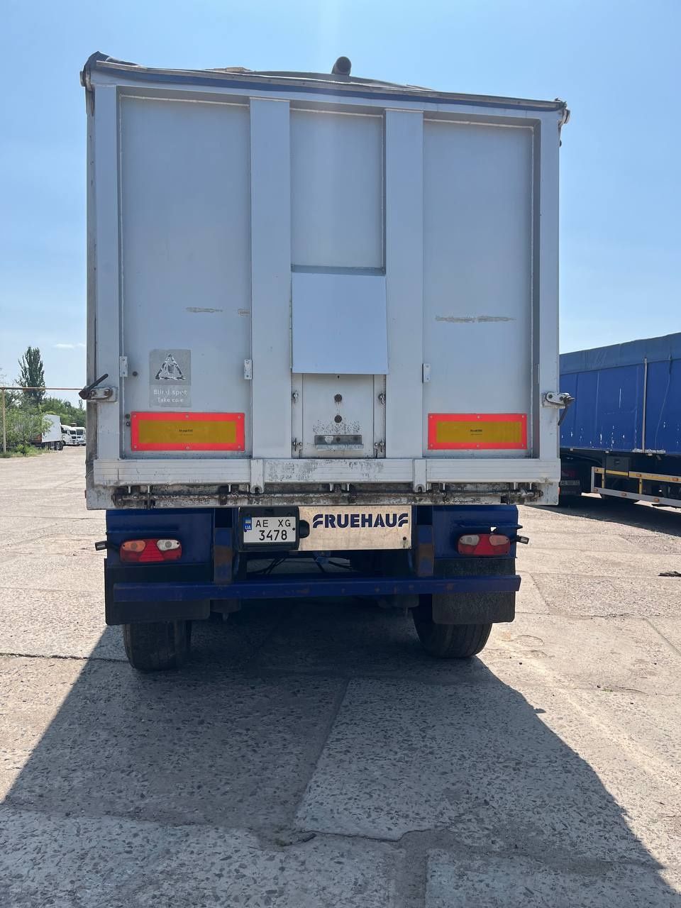 Напівпричіп самоскид Fruehauf LTD