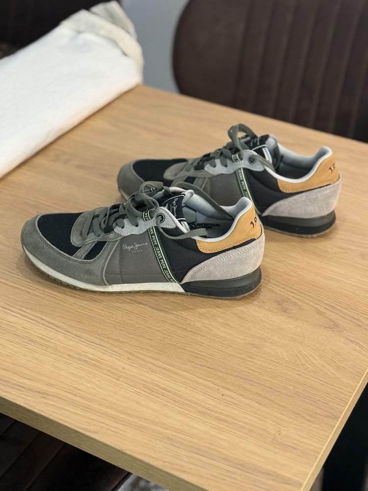 Lote de Tenis de varias marcas