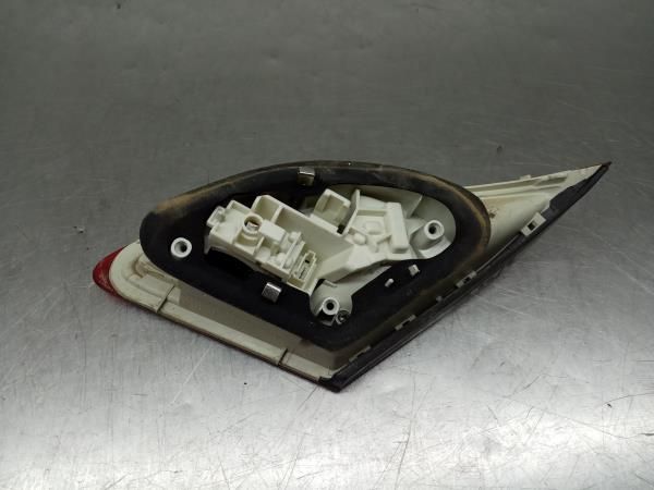 Farolim da mala esquerdo OPEL Astra J