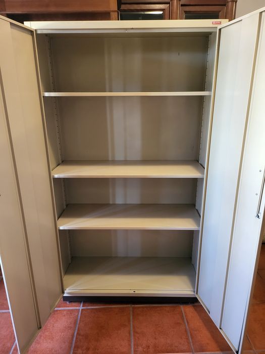 Armário metálico