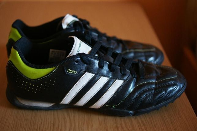 Buty Adidas do gry w Piłkę (Mini Korki) NOWE