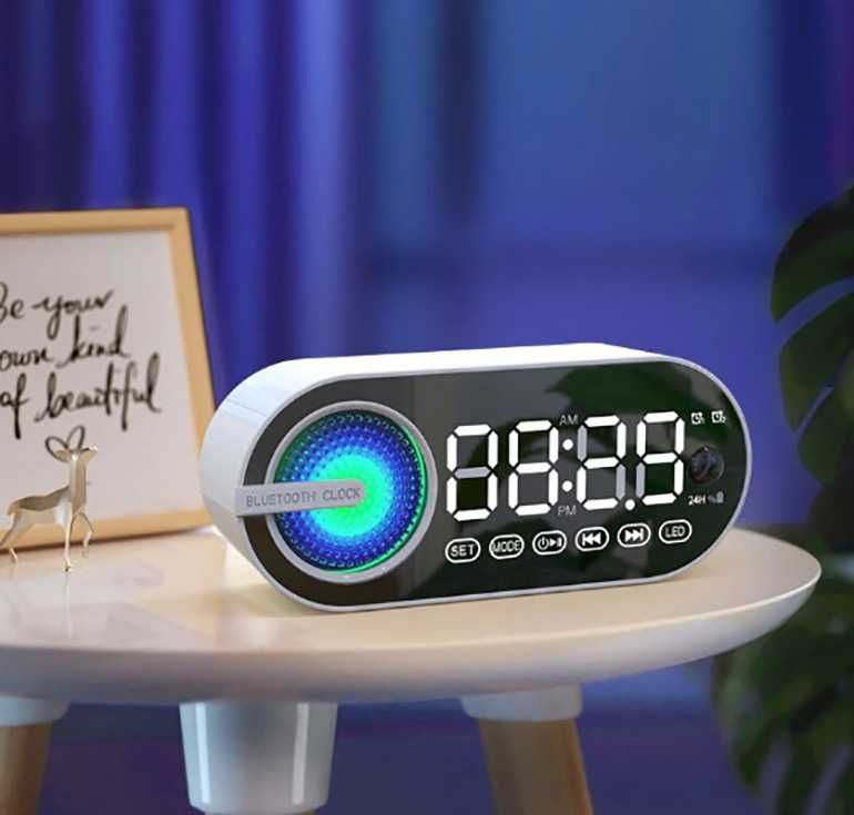 Bluetooth-Колонка годинник будильник FM-радіо. З акумулятором.  RGB