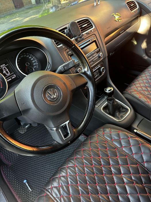 В продажі Volkswagen Golf 6
