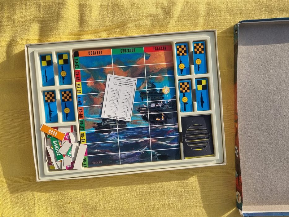 Jogo Antigo de Tabuleiro não sei se ta Completo