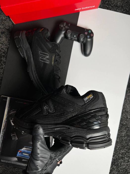 Чоловічі кросівки нью беланс на хутрі New Balance 1906R Fur All Black