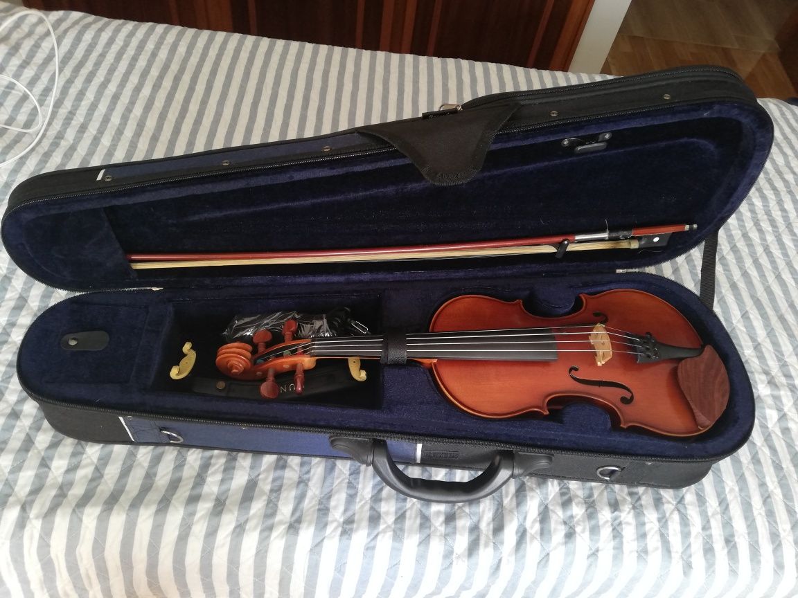 Violino 3/4 com caixa nova