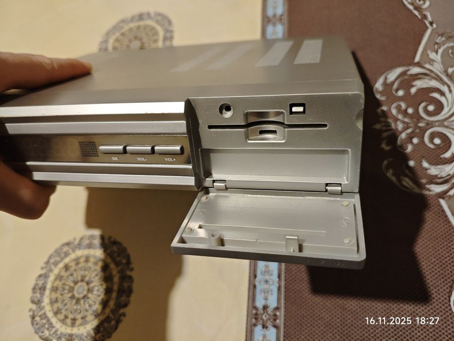 Цифровий супутниковий ресивер Evolution Evo 700s