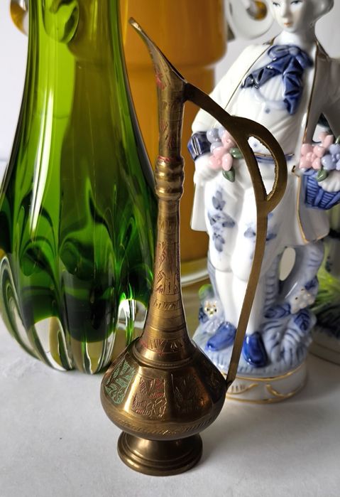 Dzbanek Indie piękny stary mosiądz