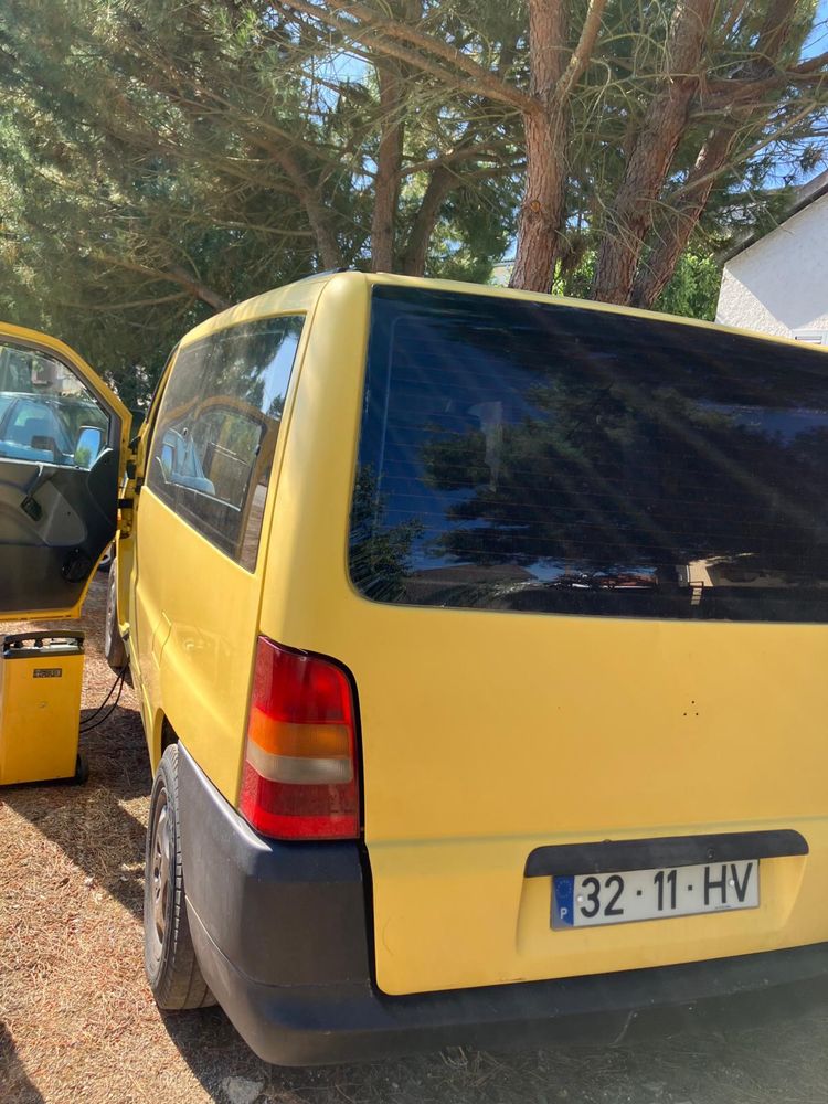 Mercedes-Benz Vito 110 CDI - 9 Lugares