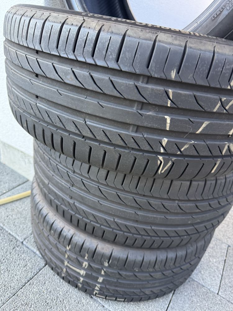225/40 R19 Continental