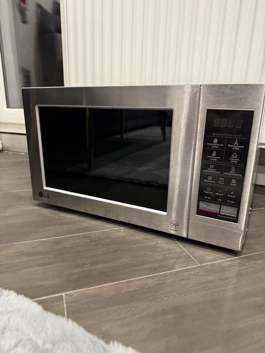 Микроволновая печь LG MH-6044V Нержавеющая сталь