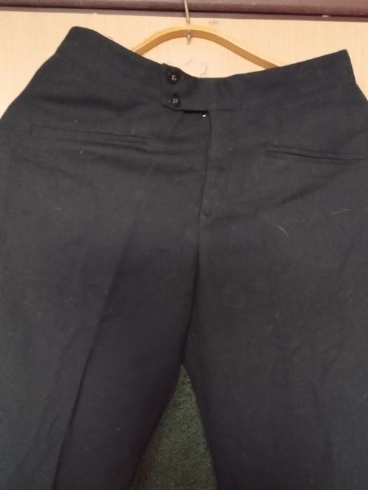 Брюки на мальчика новые пошиты на заказ,шерстяные.Смотрите фотографии.