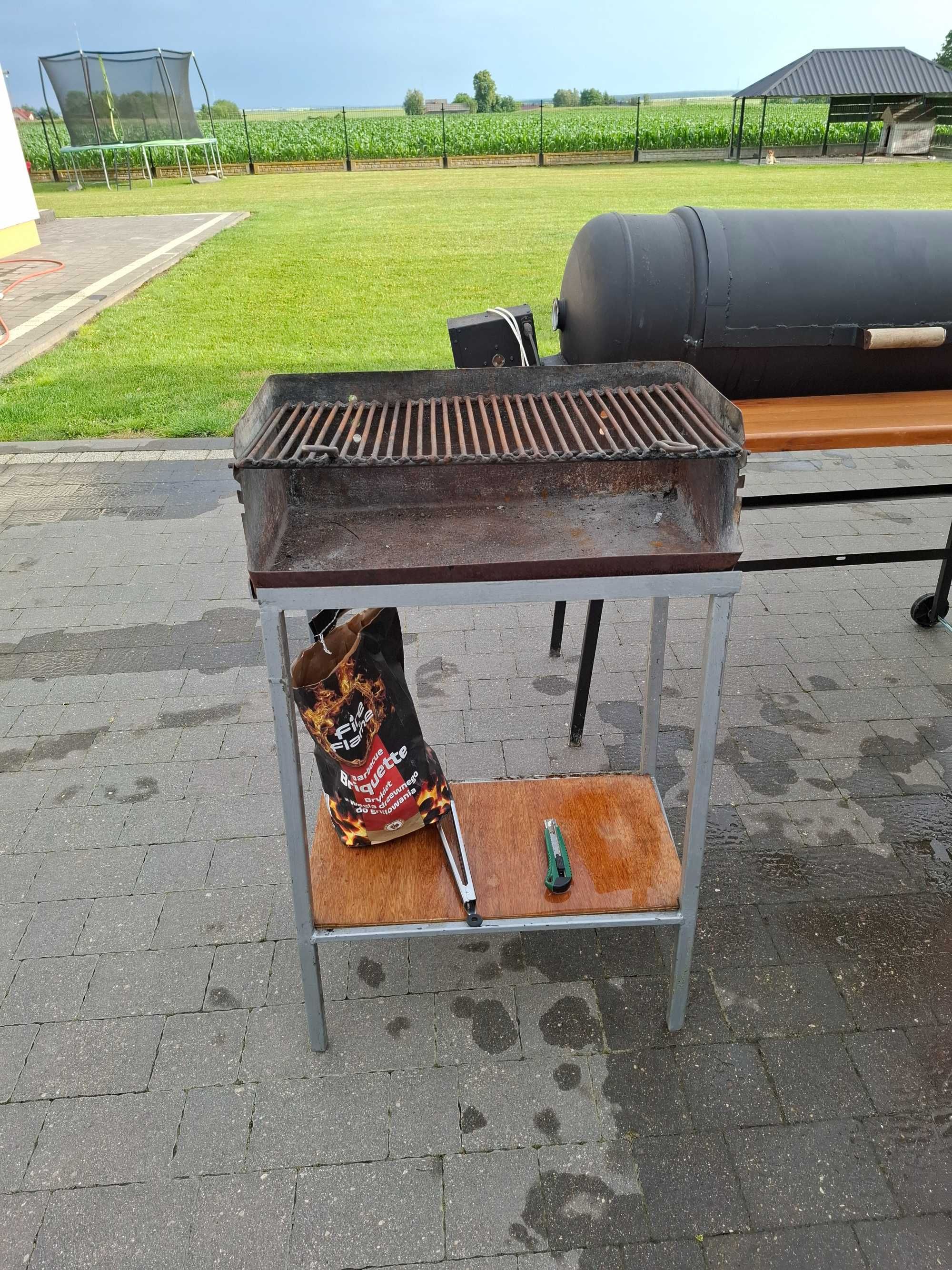 Grill ogrodowy duży prostokątny z półką