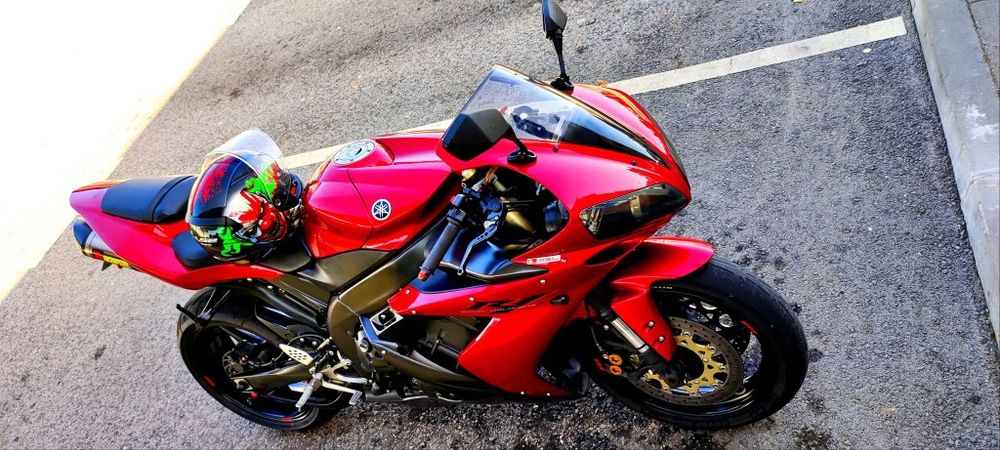 Yamaha R1 - 2004
