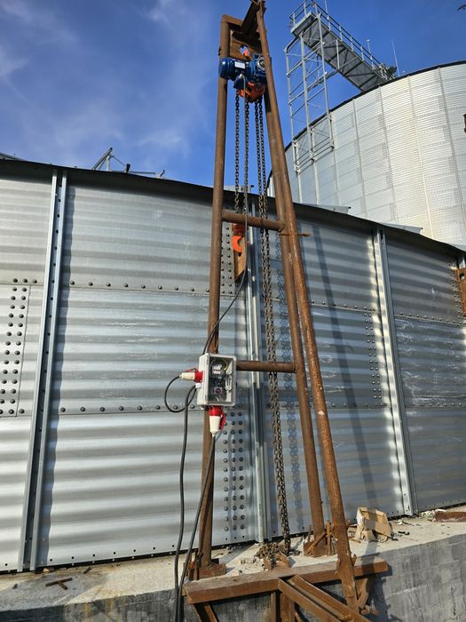 Продам комплект електроталей 5тон для піднімання силосів
