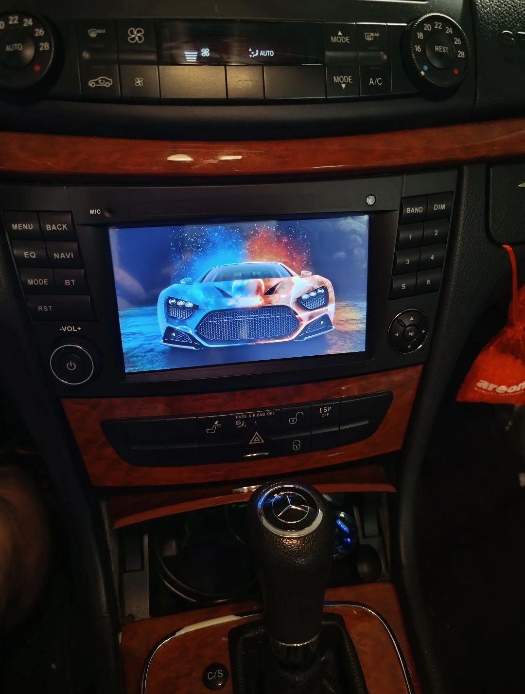 Rádio Android 12 com o Mercedes W211/CLS (Novo)