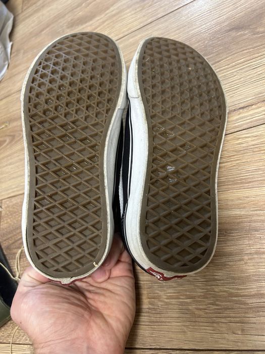 Продам оригинальные макасины Vans