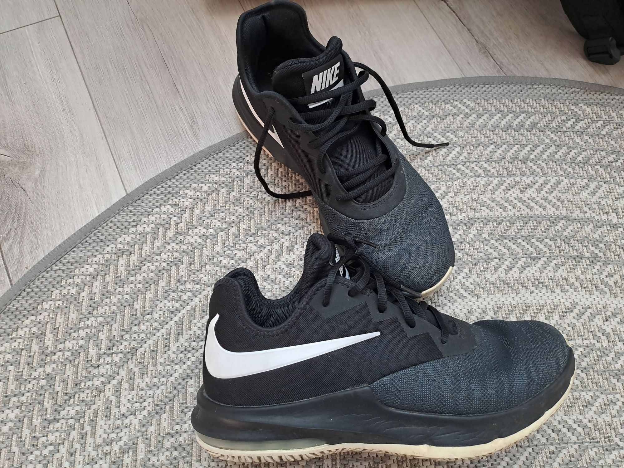 Ténis Nike Air Max INFURIATE