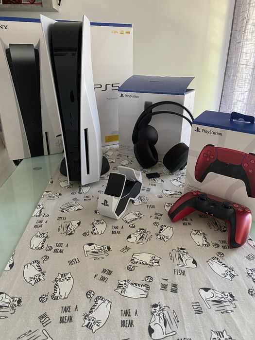 Playstation 5, edicao padrao de 825gb cor branco