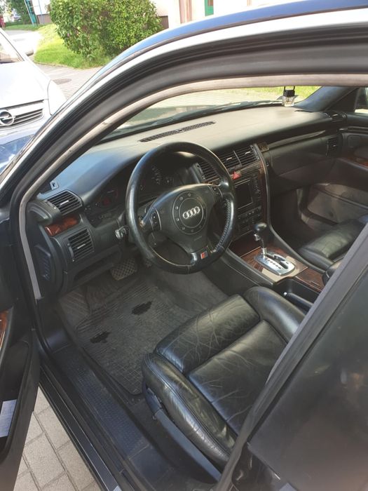 Audi A8 D2 Sedan