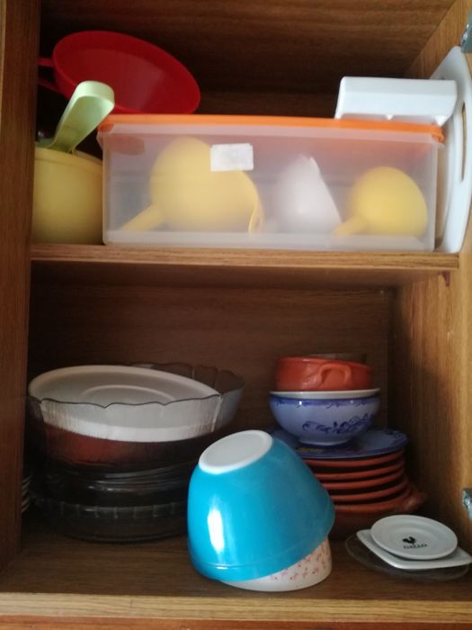 Loiças, várias ,algumas não foram usadas.