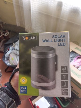 Lampa solarna zewnętrzna