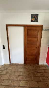 porta deslizante de madeira