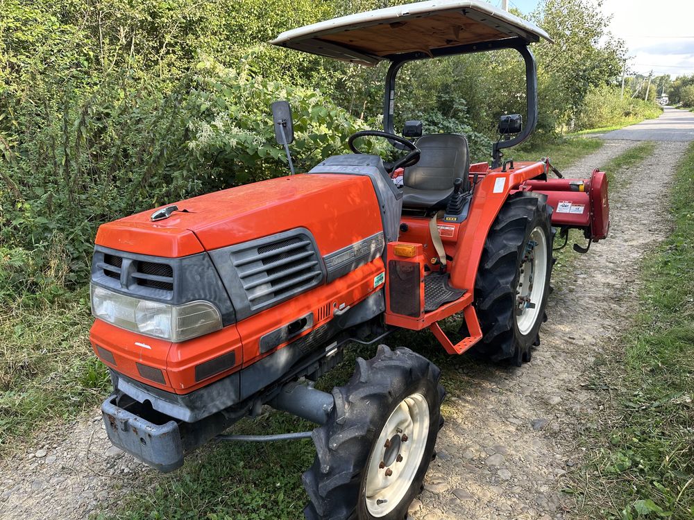 Японський трактор kubota gl 260