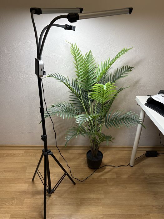 Lampa kosmetyczna dwuramienna do rzęs do paznokci do salonu