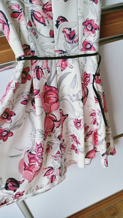 Sukienka okazyjna letnia kwiaty wizytowa komunia impreza rozkloszowana