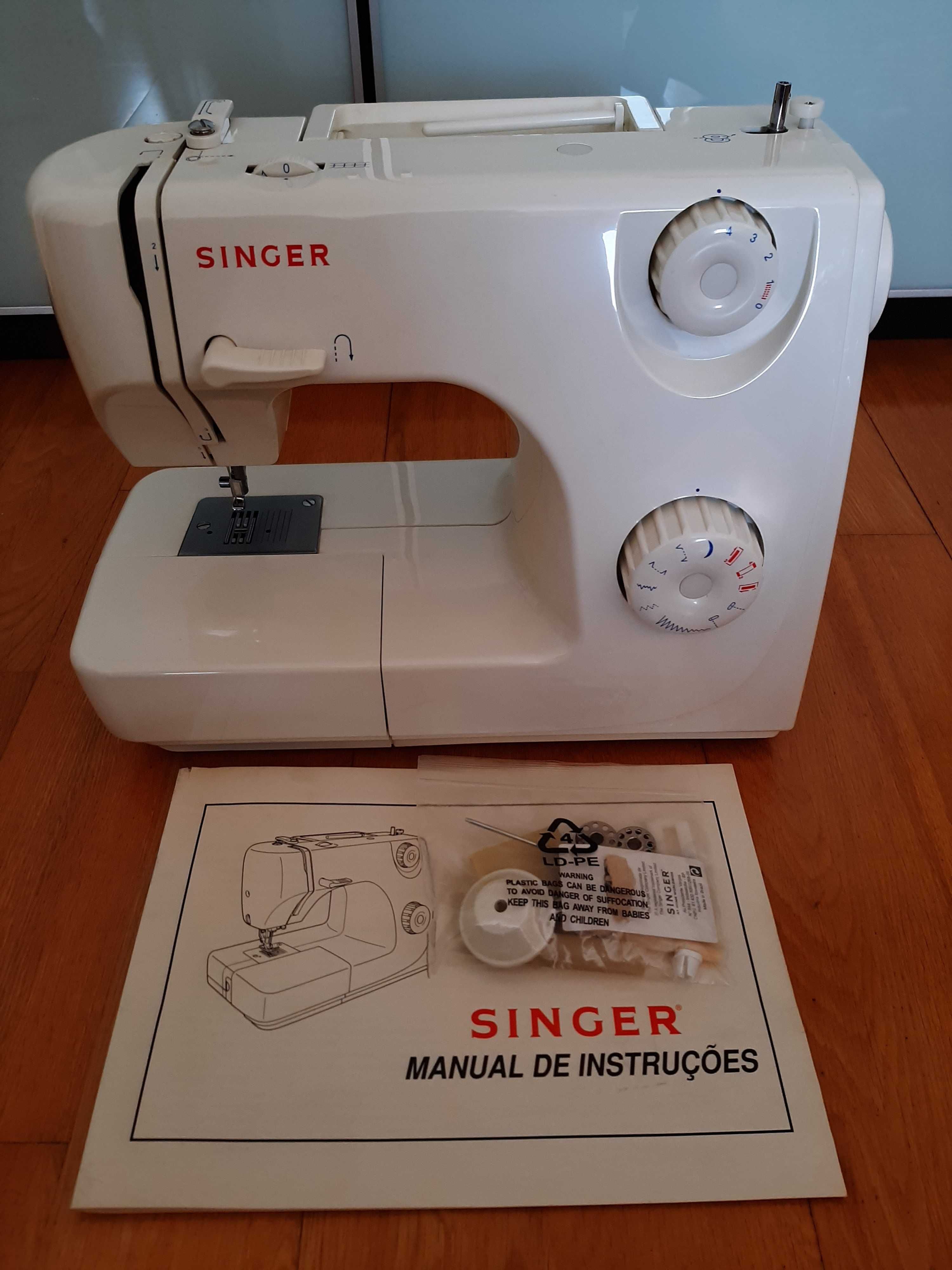 Maq. de Costura SINGER 8280 - 7 Pontos - 7 Programas