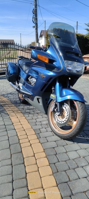 Sprzedam motocykl Honda. St 1100