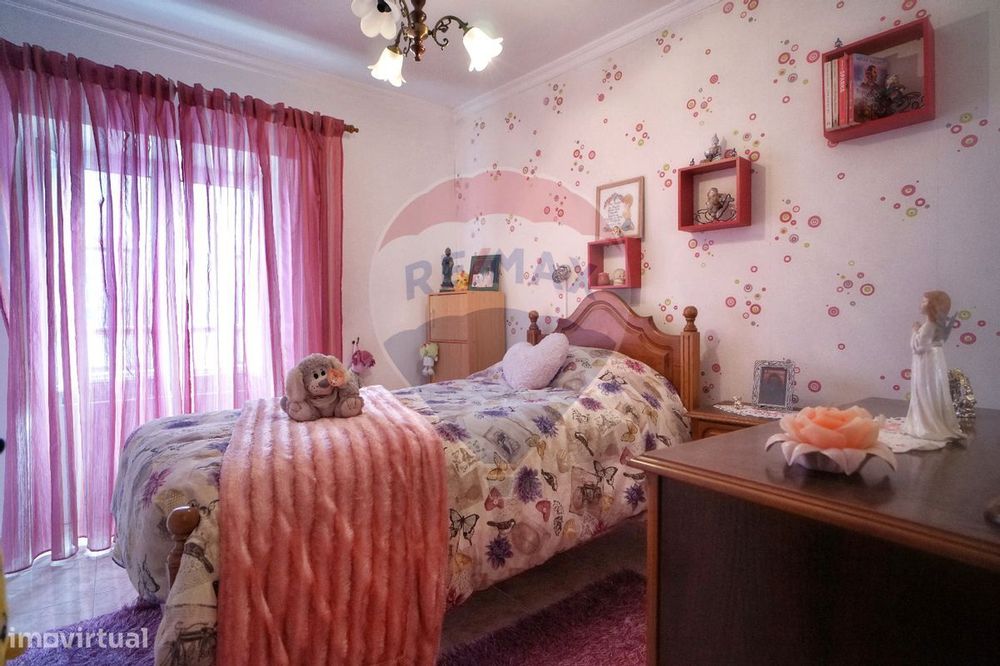 Moradia T4 para venda