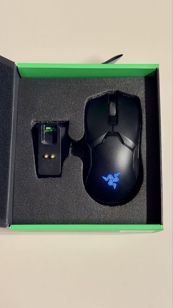 Razer Viper Ultimate e Dock | Wireless